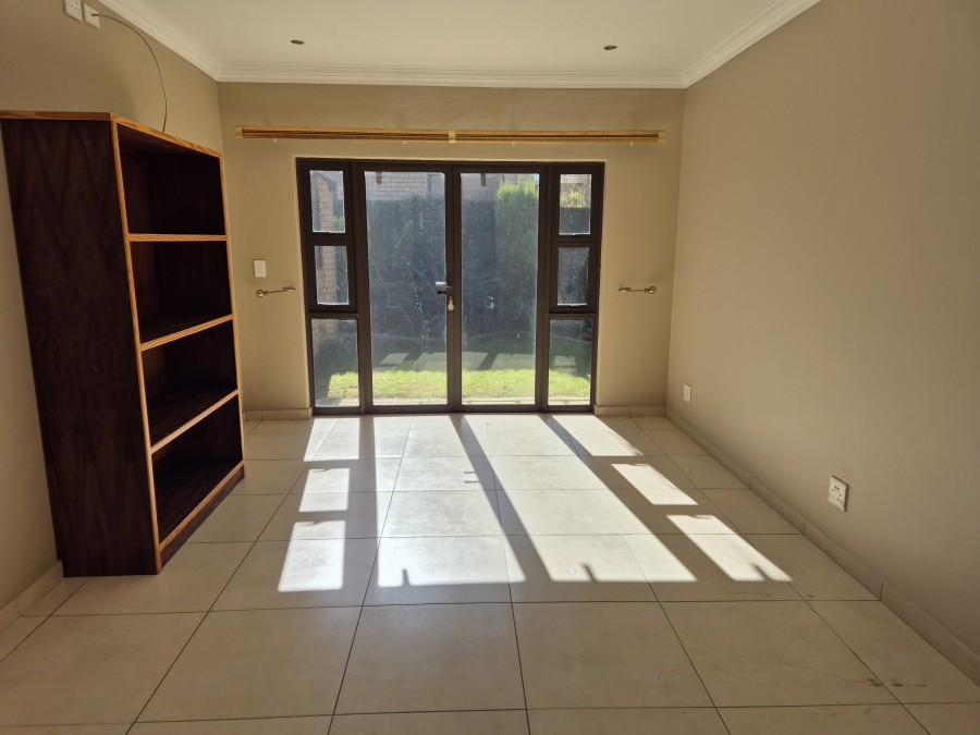 3 Bedroom Property for Sale in Wilkoppies North West